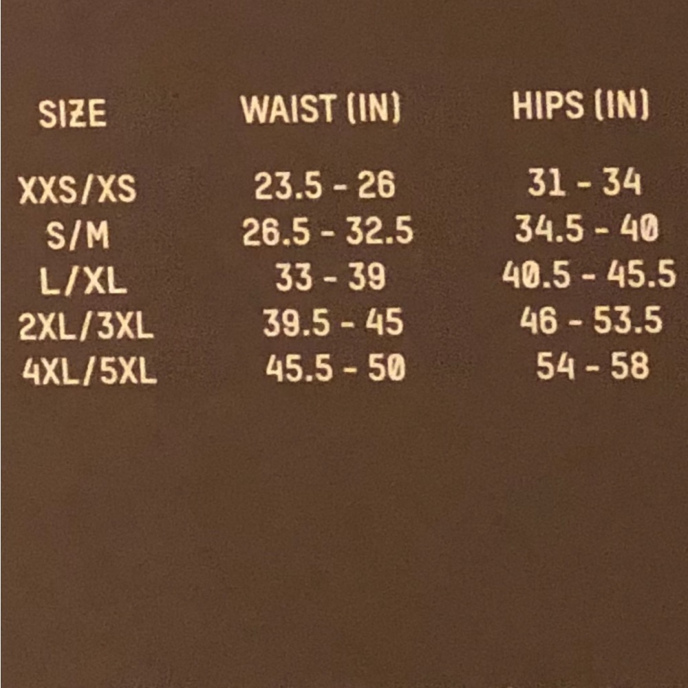 Skims Seamless Mid-Waist Briefs - Picture 5 of 6